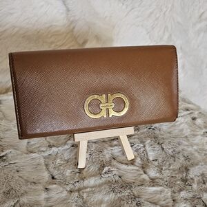 Salvatore Ferragamo Gancini Continental Wallet